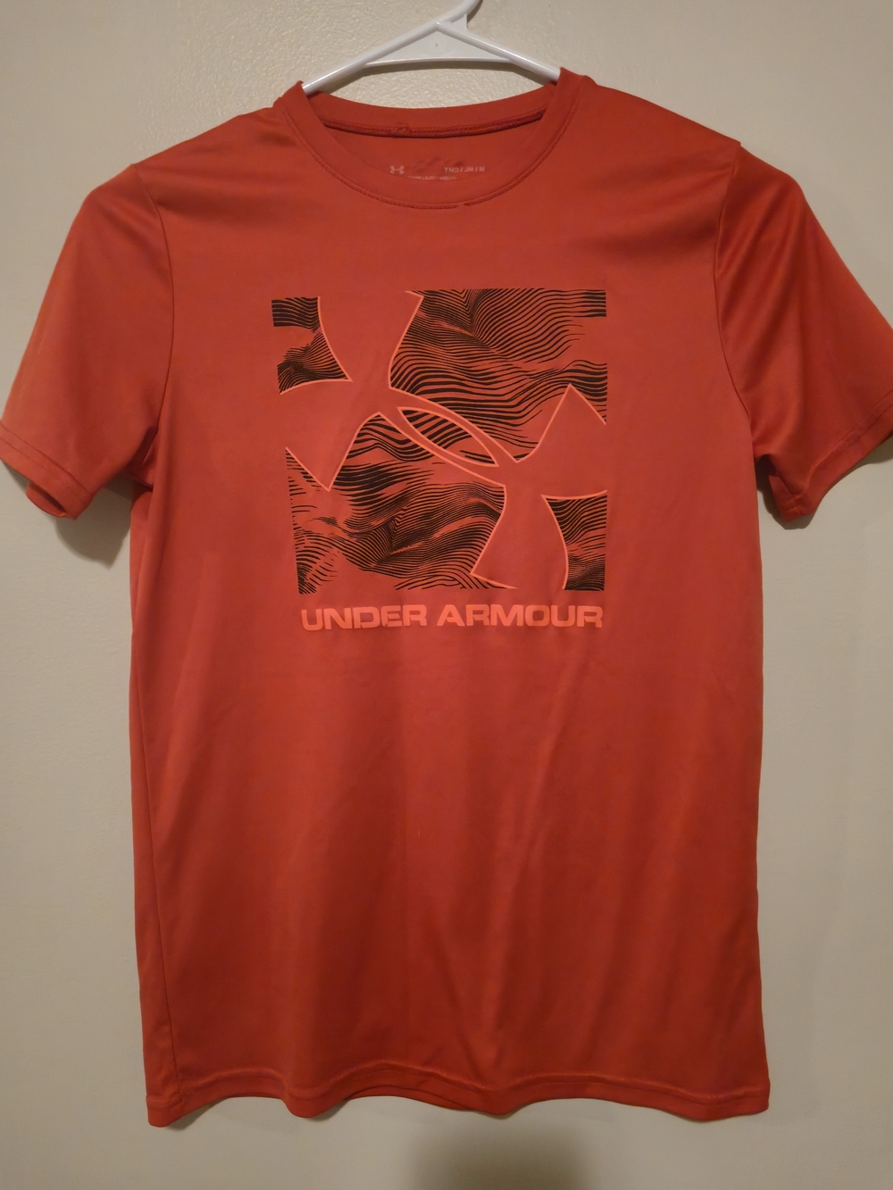 Under Armour Boy’s Red Performance Logo Tee